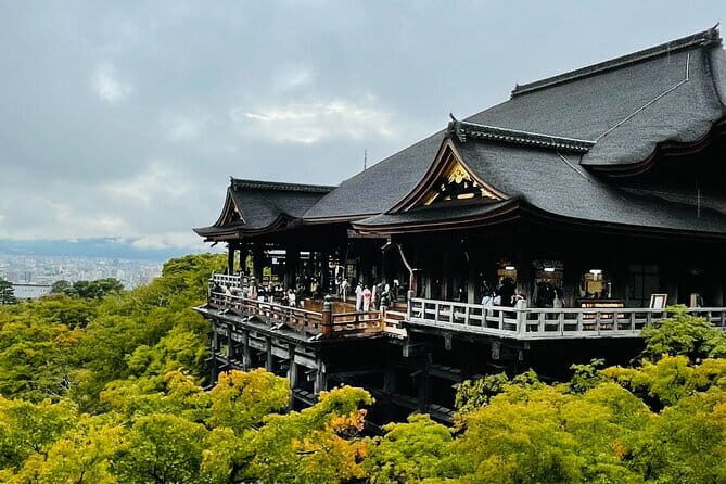 Full-Day Kyoto Group Tour with an Expert Local Guide - Guide power: what the best local explanations change for you