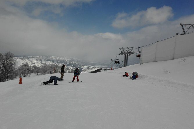 Full Day Snowboard Lesson (6 hours) - From First-Time Turns to Cleaner Carves: How a 6-Hour Lesson Usually Flows