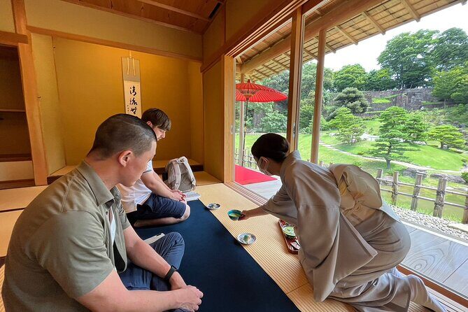 Full-Day Tour from Kanazawa: Samurai, Matcha, Gardens and Geisha - Ashigaru Museum and Nagamachi: seeing samurai life up close