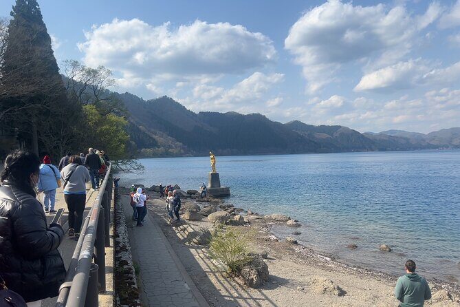 Full Day Tour to Akita, Samurai Town and Lake Tazawa with Guide - Kakunodate Samurai Residences: Where the past still lives in the walls