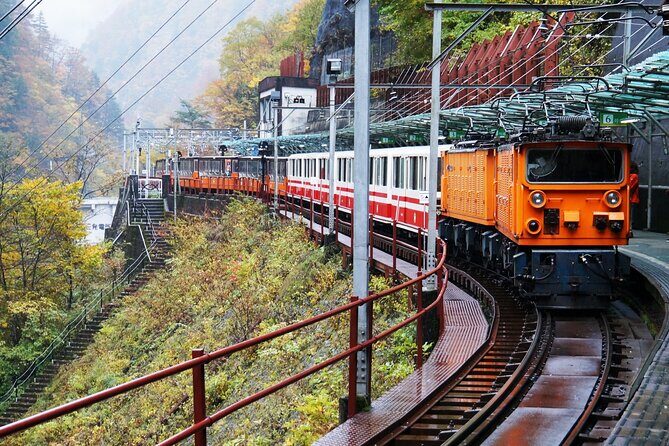 Full Day Tour to Kurobe Gorge and Unazuki Onsen from Kanazawa - Unazuki Onsen at the Start: Old-Town Feel and Easy Exploration