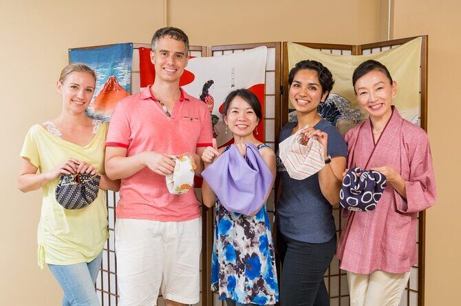 Furoshiki Cloth Wrapping - The Hands-On Session Flow at Kikai Shinkō Kaikan (Minato)