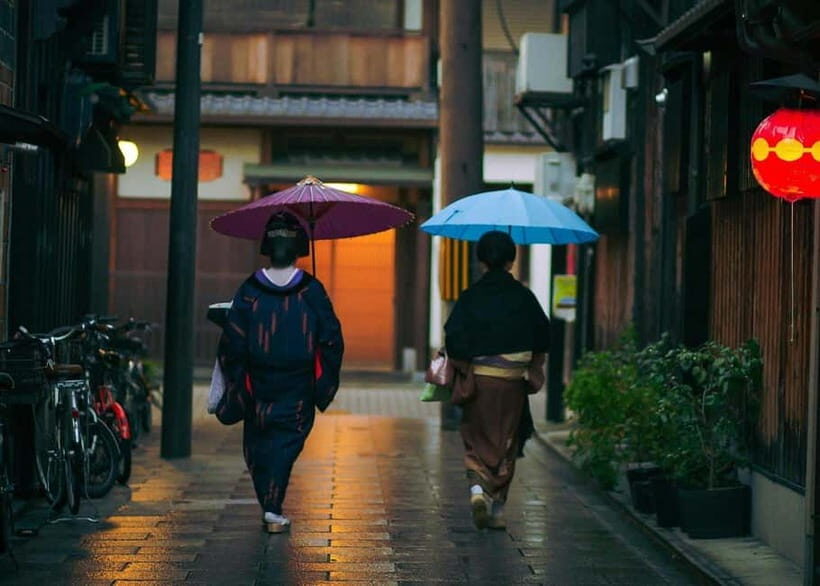 Geisha at Dusk: A Stroll Through Old Kyoto - Key Highlights You’ll Actually Care About