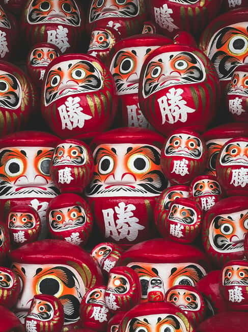 Get to know Minoo from Osaka. Katsuoji Temple, Ryuanji Waterfall and Ryuanji Temple - Katsuoji Temple’s Daruma: Where Wishes Feel Physical