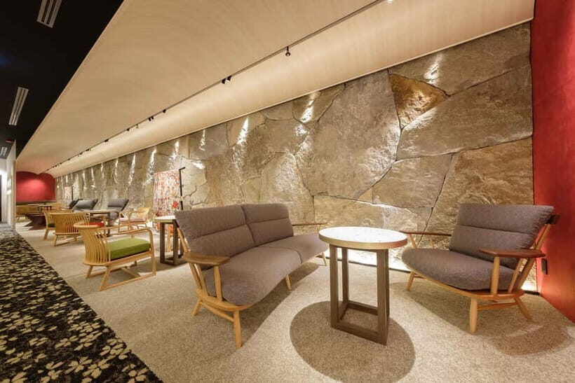 Ginza Tokyo: Easy Matcha (Green Tea) Experience - Finding the Meeting Point in Ginza (Japan Premium Lounge Cafe)