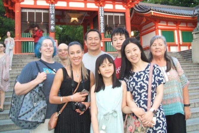 Gion and Fushimi Inari Shrine Kyoto Highlights with Government-Licensed Guide - Kennin-ji Temple: a calmer pause near the action