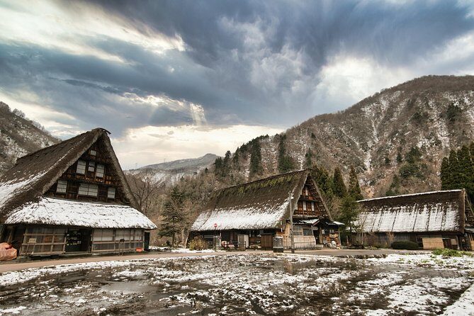 Gokayama and Shirakawago/Photoshoot by professional photographer - Price and Logistics: What You’re Really Paying For