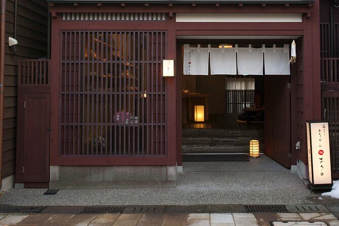 Gold Leaf Crafting in Higashi Chaya District, Kanazawa - What You’ll Make: Choosing Your Base Item and Stencil Patterns