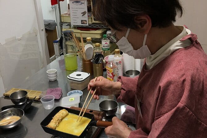 Grandma's Traditional Japanese Cooking Class in Nagoya - What the meal time feels like: welcome tea, tasting, then matcha
