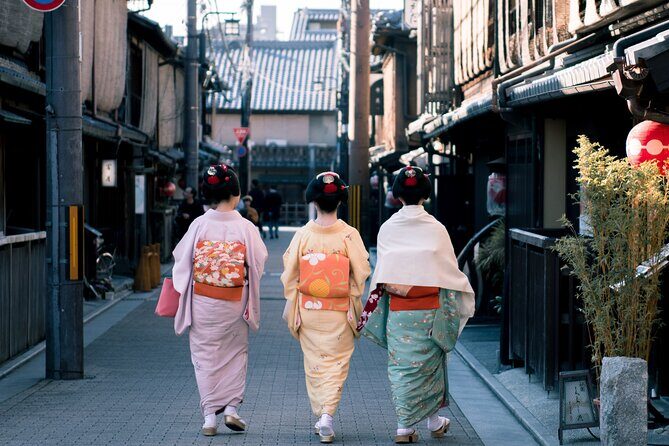 Guided Gion Tour: Explore Kyoto’s Historic Geisha District - Hanamikoji Street: where the geisha-district atmosphere becomes obvious