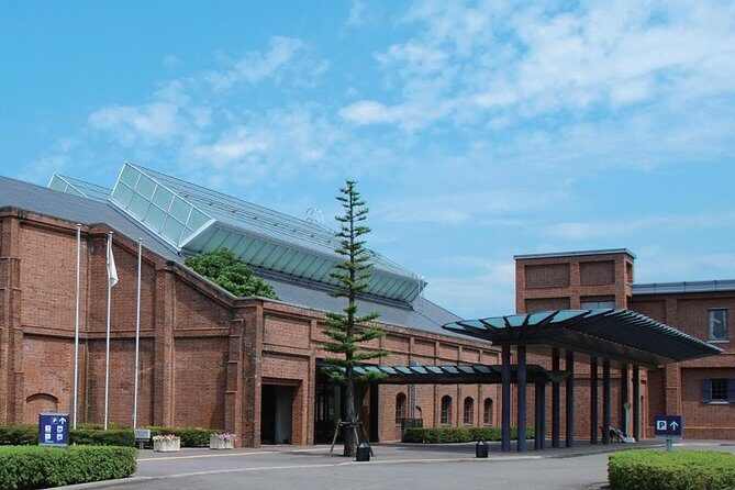 Guided Half-day Tour(AM) to Nagoya Castle & Toyota Commemorative Museum - The fun factor: ninja and samurai show timing (when available)