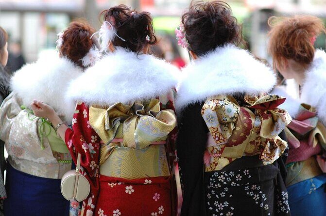 Guided Photography Tour in Osaka: Capturing Memories - Key highlights you’ll feel on the street