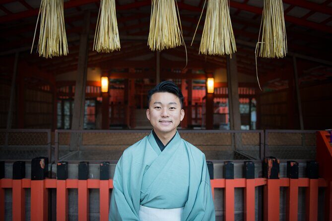 Guided Photoshoot of Fushimi Inari Shrine and Secret Bamboo Grove - Poses, candid moments, and the props you can request