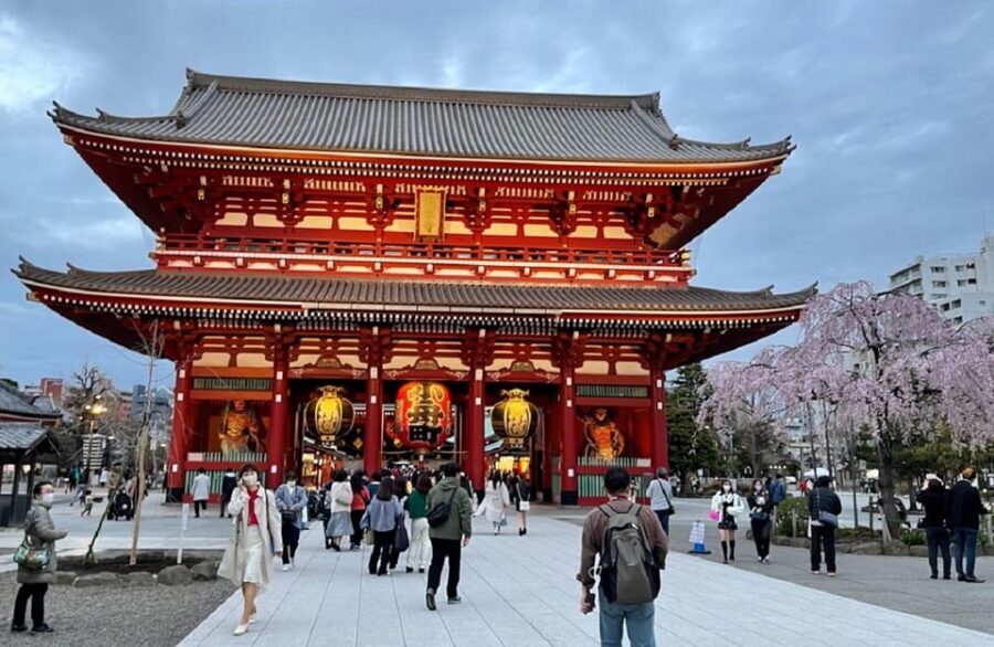 Guided Tour of Walking and Photography in Asakusa in kimono - Senso-ji Temple in kimono: prayers, the pagoda landmark, and a built-in photo plan
