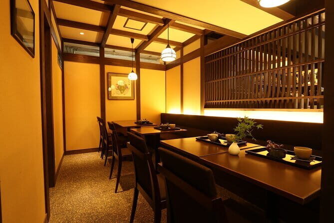 Hakata Old Town Walking Tour Tracing the True History of Fukuoka - Hakata Old Town on foot: what you’ll actually do in 3.5 hours