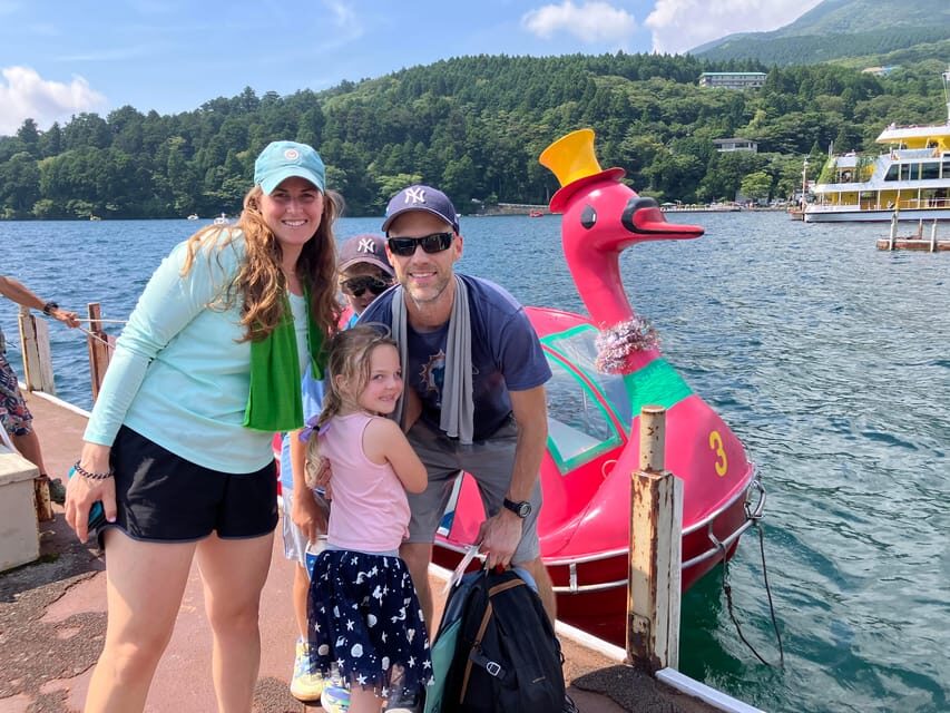 Hakone: Day Tour to View Mt Fuji & Wooden Culture Experience - Morning start: Hakone-Yumoto and the first craft-and-art detour