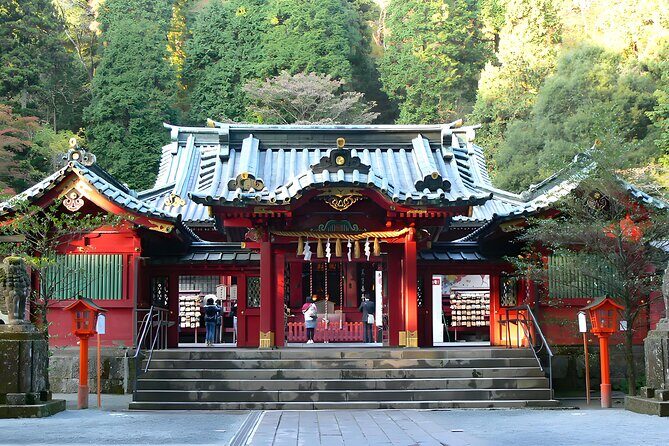 Hakone Private Customized Day Tour - Lake Ashi at Togendai: Shops, Snacks, and the Pirate Ship Connection