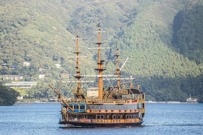 Hakone Private Two Day Tour from Tokyo with Overnight Stay in Ryokan - Day 1: Lake Ashi and Hakone Ropeway country