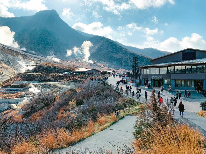 Hakone: Self Guided Trip to Mt. Fuji // Made by Local Guides - Lake Ashi and the pirate ship cruise: the viewpoint payoff
