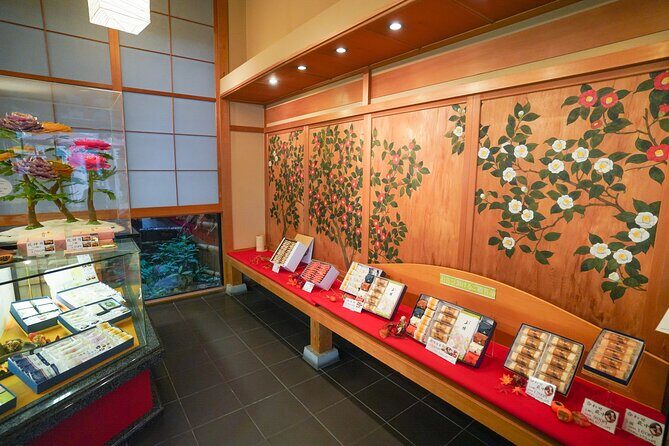 Half-day Himeji Castle Town Bike Tour with Lunch - Meeting point and timing: start on time, stay hydrated