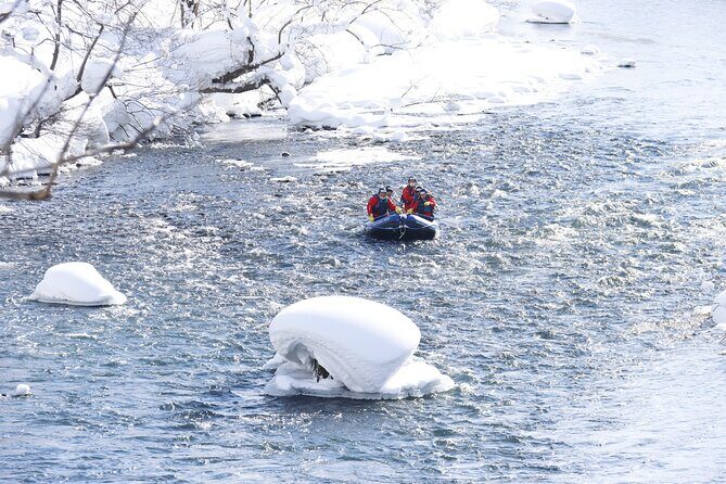 Half Day - Snow View Rafting in Niseko - Tea time on the riverbank: why the warm break is more than a snack