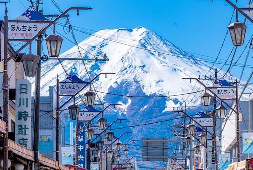 Halfway Up Mt,Fuji, Oshino Hakkai, Kawaguchiko from Tokyo - Mt. Fuji 5th Station: the 40-minute view-or-rain gamble