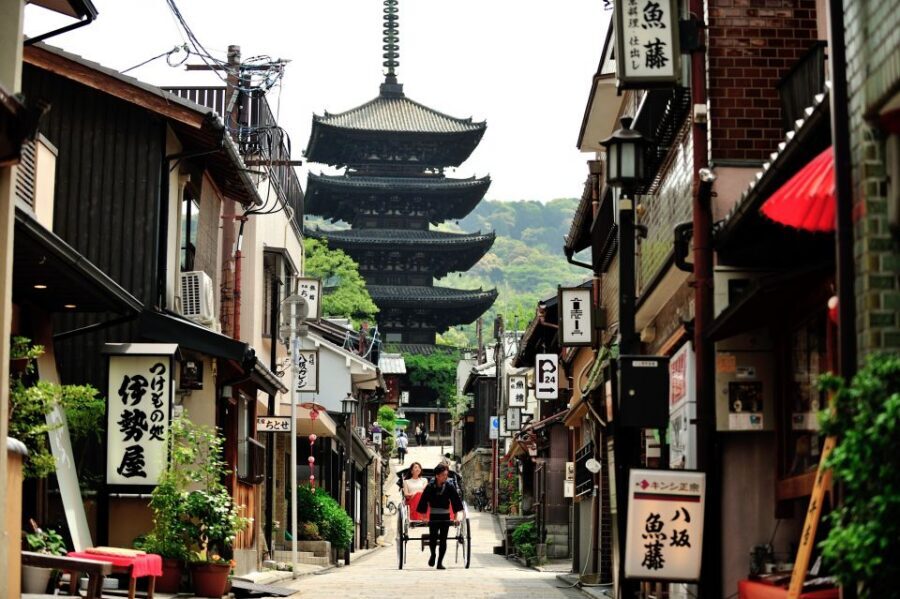 Higashiyama | Kyoto: Sakura Season Private Rickshaw Tour - Key Points You’ll Care About