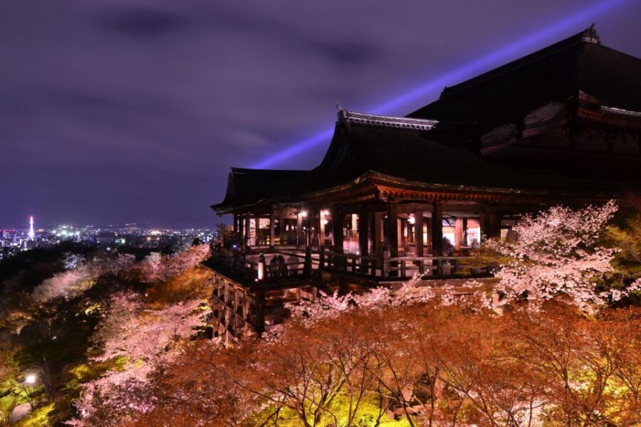 Higashiyama | Kyoto: Sakura Season Private Rickshaw Tour - Finding the Meeting Spot at Ichinenzaka and Nene Street