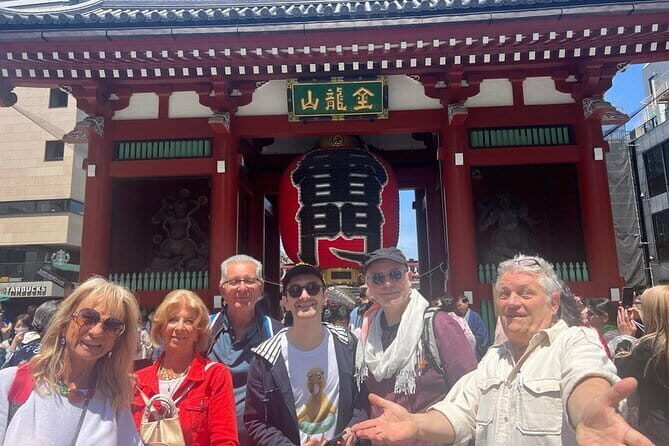 Highlight walking Tokyo tour with National Licensed guide - National Licensed guide Maru: the secret to a smooth first day