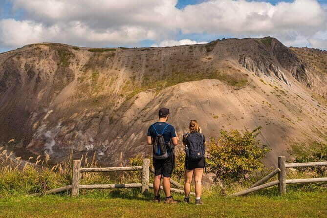 Hike Mt. Usu and visit Lake Toya Day Tour - Why Mt. Usu and Lake Toya Make a Great One-Day Combo