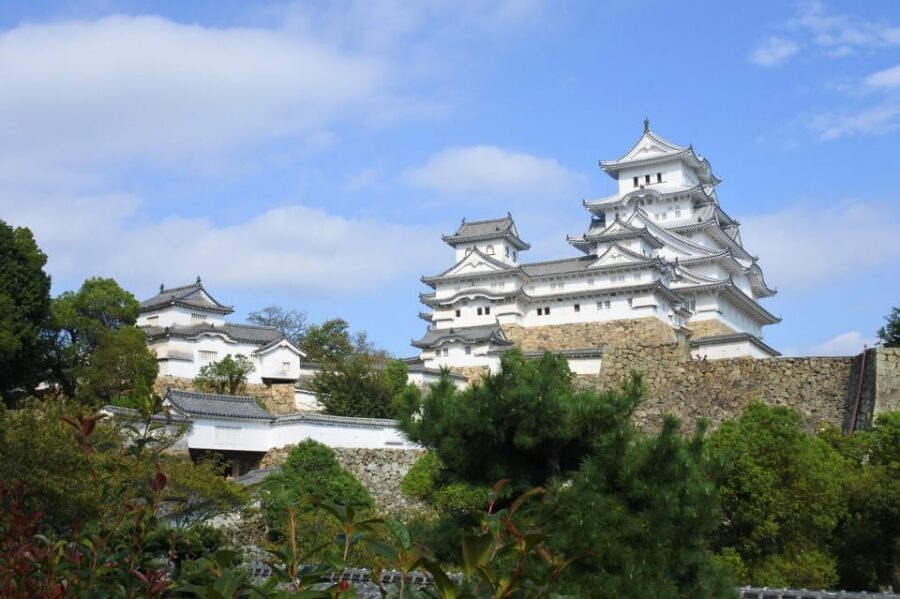 Himeji: Express Guided Tour of Himeji Castle in 90 Minutes - Key things you’ll notice on this 90-minute Himeji tour