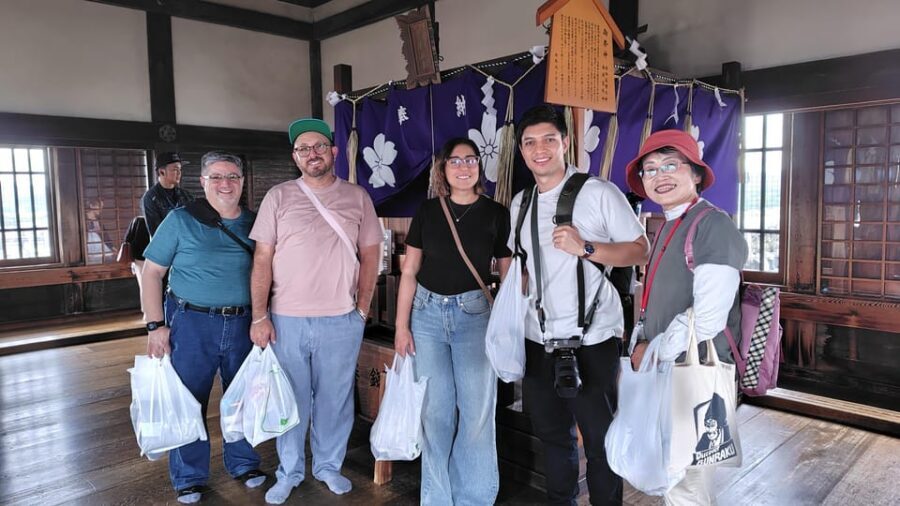 Himeji: Himeji Castle Guided Tour – UNESCO Heritage - Koko-en Garden: ponds and seasonal color for when your legs need a break