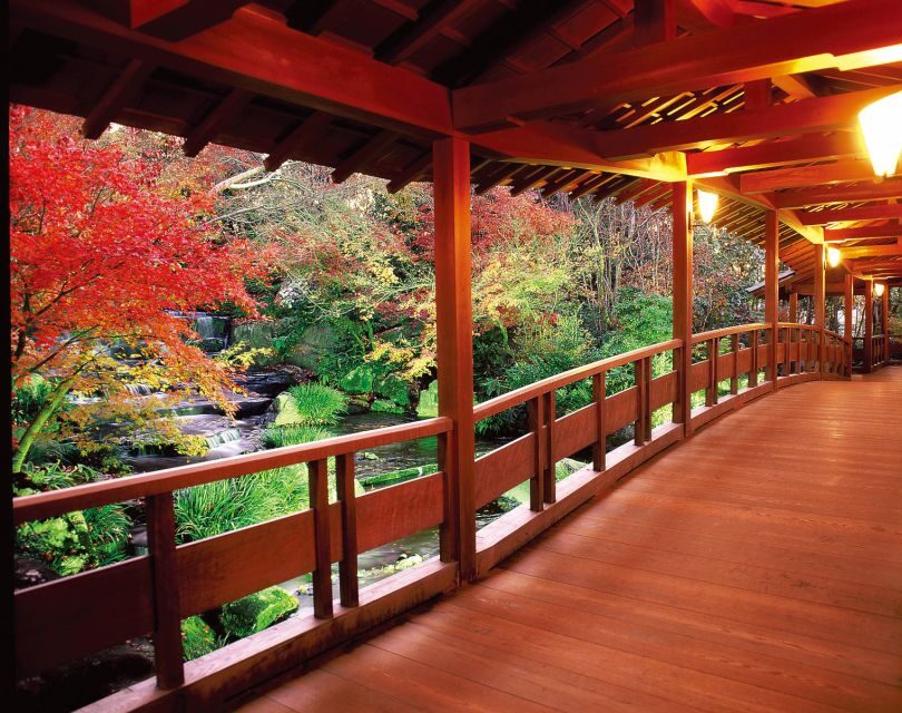 Himeji: Private Customized Tour with Licensed Guide - Why a private licensed guide changes Himeji
