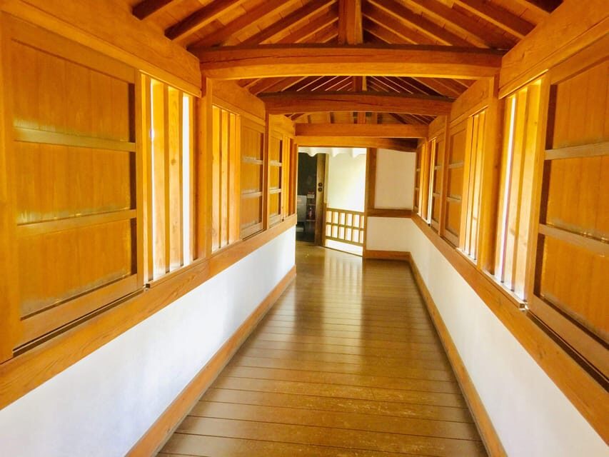 Himeji: Private Guide Tour of the Castle from Osaka or Kyoto - Should you book this Himeji private guide tour?
