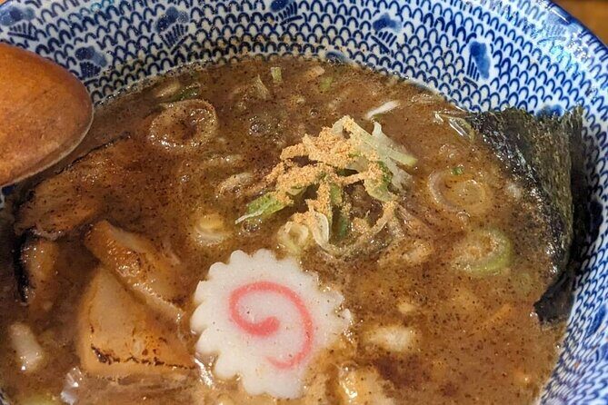 Himeji Tour with Castle Visit and Authentic Ramen Experience - Himeji Castle and Tsukemen: A Private Tour That Actually Connects the Dots