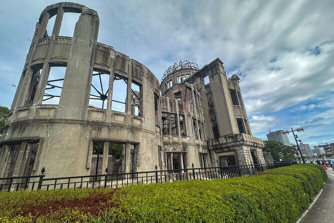 Hiroshima and Miyajima Day Trip with Itsukushima Shrine & Ferry - The ferry ride and first taste of Miyajima’s vibe