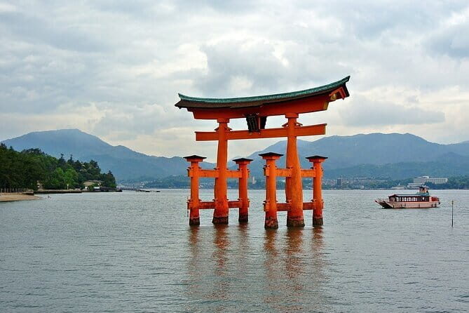 Hiroshima and Miyajima Day Trip with Itsukushima Shrine & Ferry - Hiroshima Peace Memorial Park: what the time is for