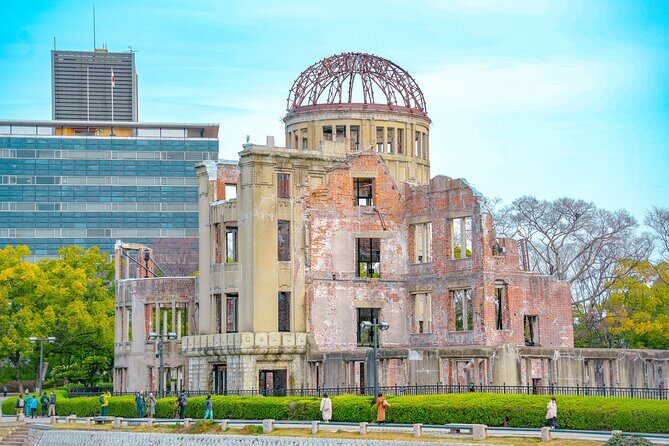 Hiroshima and Miyajima Full-Day Tour from Kyoto by Bullet Train - Kyoto to Hiroshima by Shinkansen: the cleanest way to gain time