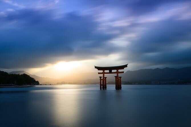 Hiroshima and Miyajima Full-Day Tour from Kyoto by Bullet Train - Peace Memorial Park: Atomic Bomb Dome, monuments, and how to read the space