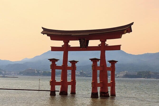Hiroshima and Miyajima Private Custom Tour with Local Guide - Food on your terms: lunch isn’t included, but your guide helps
