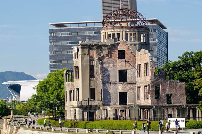 Hiroshima and Miyajima Private Guided Tour - Getting From Hiroshima to Miyajima (Without Wasting Your Day)