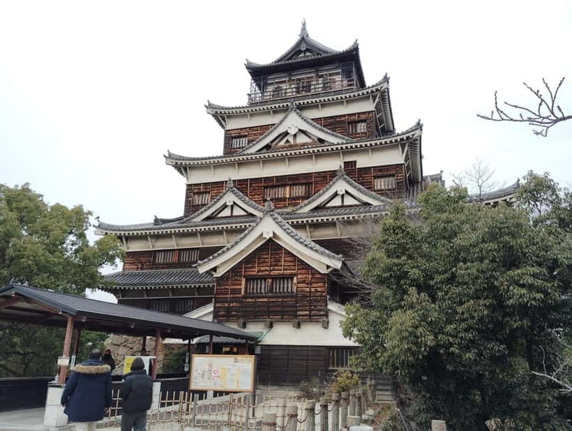 Hiroshima Castle 1h guide tour - Hiroshima Castle’s Main Keep: what this 1-hour tour really centers on