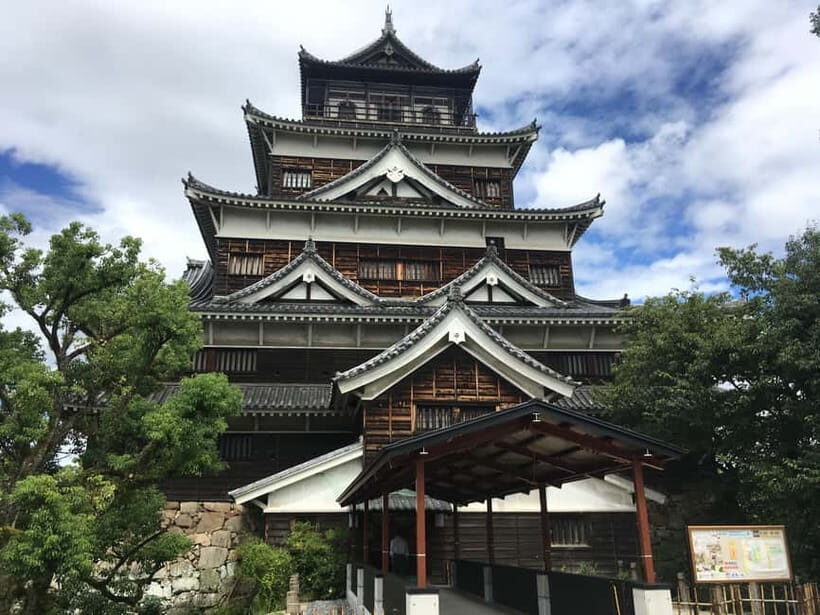 Hiroshima: City and Miyajima Bike and Boat Tour - The flat bike pace and small group size: why it feels manageable