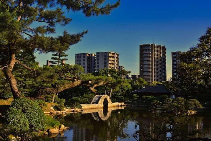 Hiroshima: Hidden Gems and Highlights Private Walking Tour - Minato Park and the “choose your ending” approach
