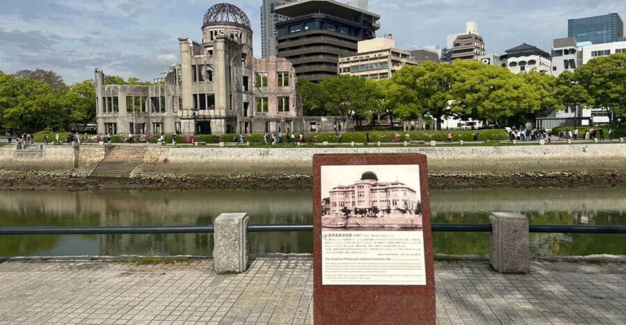 Hiroshima; Hiroshima Peace Memorial Museum and Castle Tour - Meeting Point and Pace: A Short Walk, Smart Timing