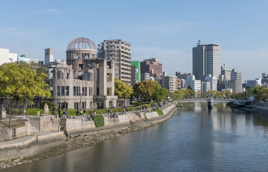 Hiroshima: History and Hidden Gems Tour - Starting at the Peace Memorial Museum: the story before the walk