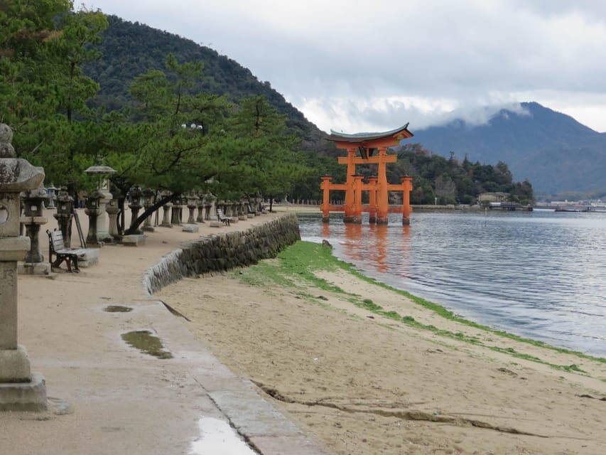 Hiroshima: History and Hidden Gems Tour - Who should book this tour (and who might want to adjust expectations)
