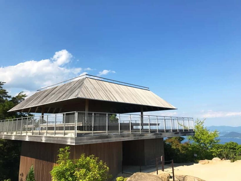 Hiroshima: Itsukushima Shrine and Miyajima Summit Tour - More than the main shrine: Senjokaku and Itsukushima’s heritage stops