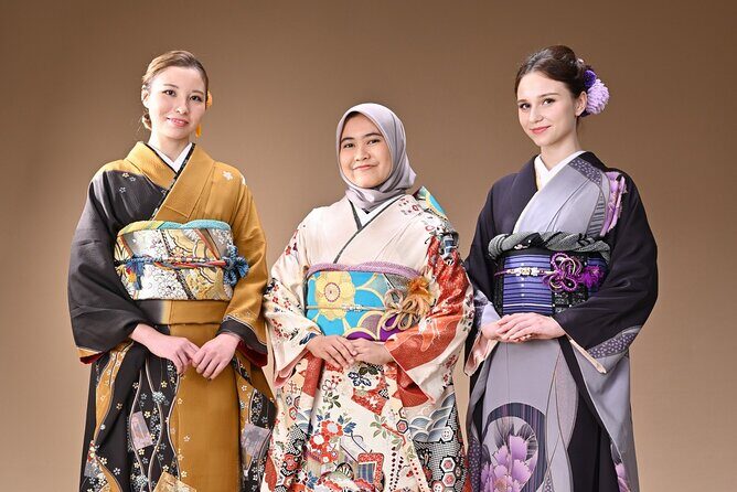 Hiroshima Kimono Rental and Photo Shoot - Dressing + hair styling: the part that shows up in every photo