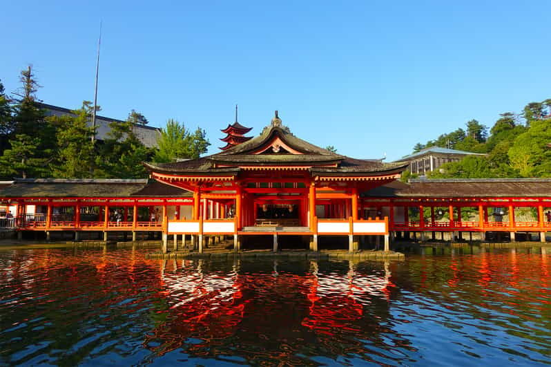 Hiroshima & Miyajima: Full-Day Private Tour & Licensed Guide - A private day that actually holds together in Hiroshima and Miyajima